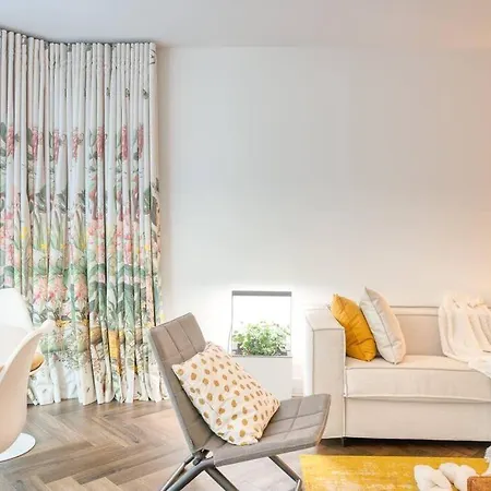 Apartament Seaside Haven For 6 With Parking In